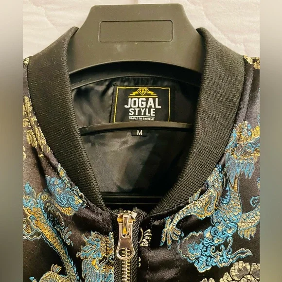 Light weight beautiful Jacket Size Medium - Picture 2 of 6